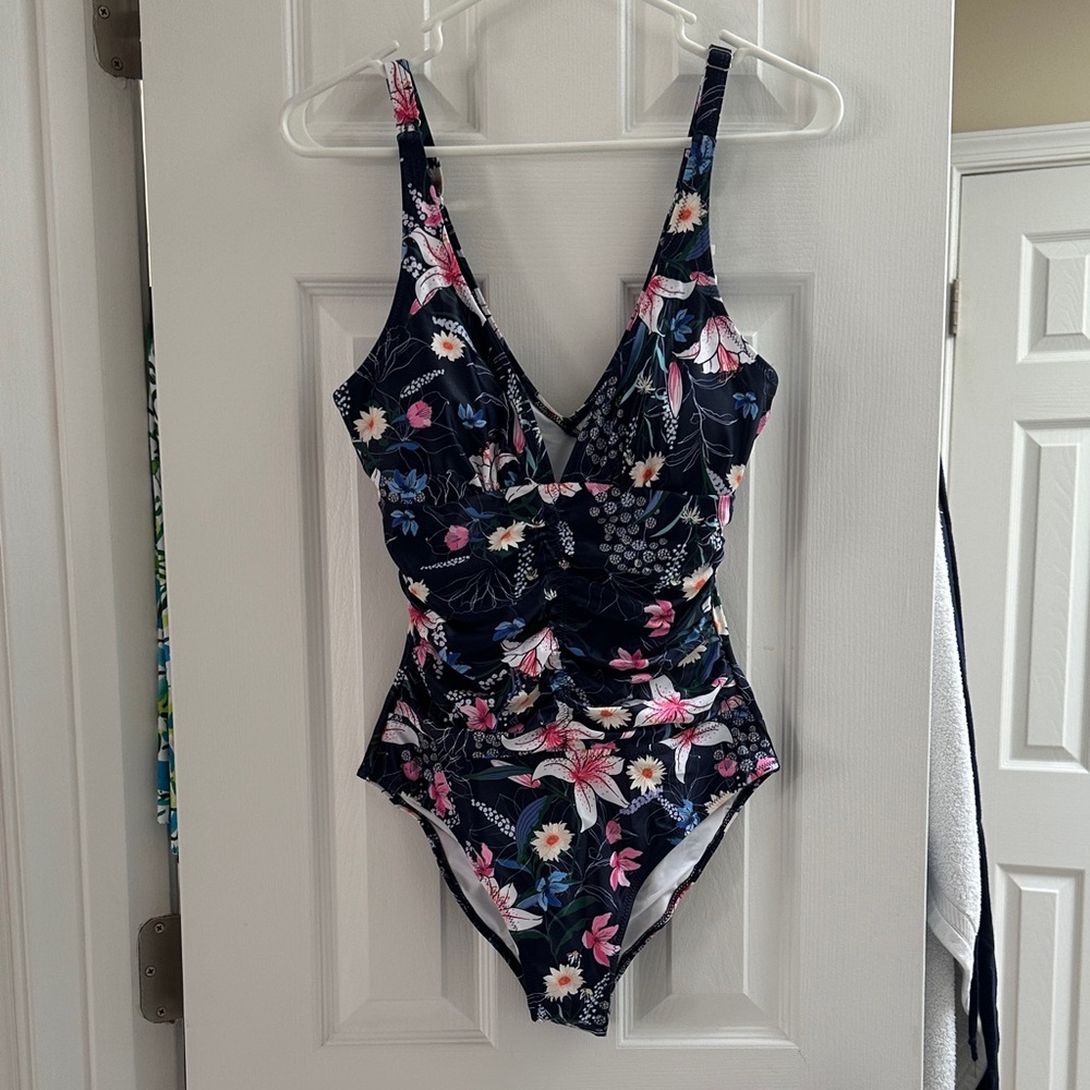 Floral V-Neck One-Piece Swimsuit - Navy Floral